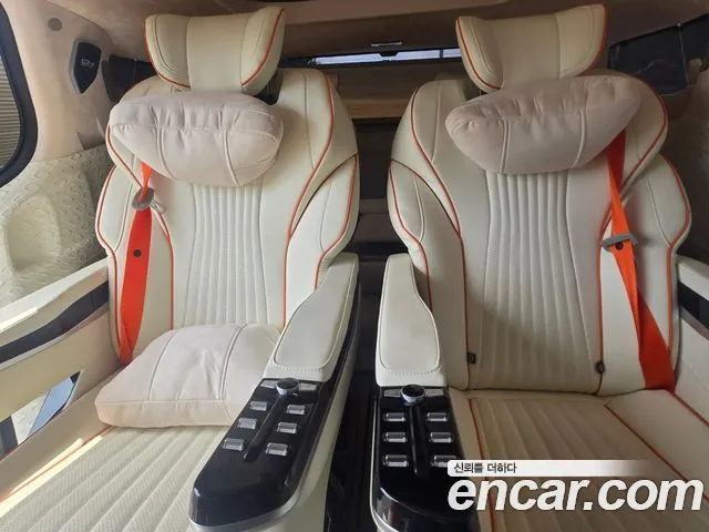 Kia Carnival Generation 4 — Фото автомобиля 6