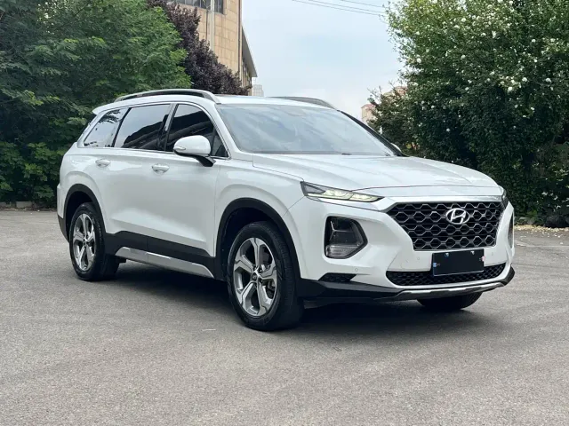 Hyundai Santa Fe — Фото автомобиля 8