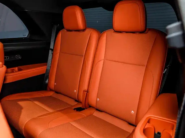 Li Auto L8 — Фото автомобиля 12