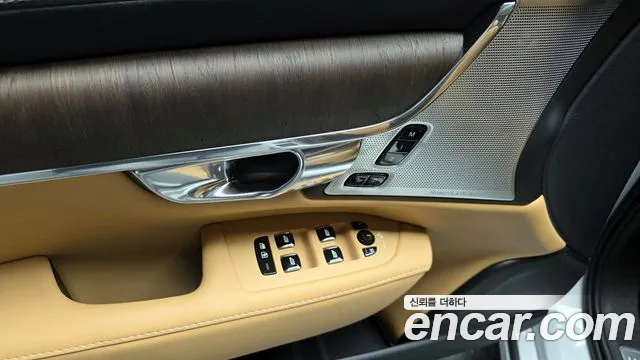 Volvo S90 — Фото автомобиля 14