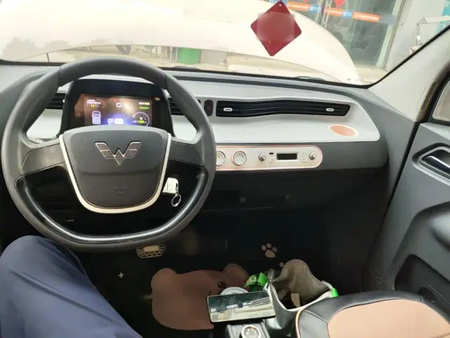 Wuling Hongguang Mini EV — Фото автомобиля 9