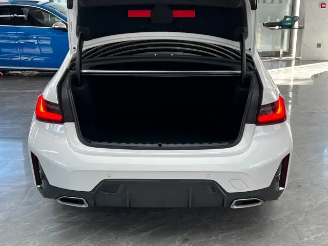 BMW 3 Series — Фото автомобиля 26