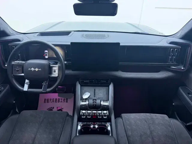 BYD FangChengBao Leopard 5 — Фото автомобиля 5