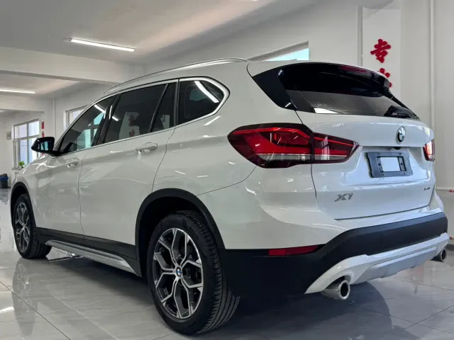 BMW X1 — Фото автомобиля 12
