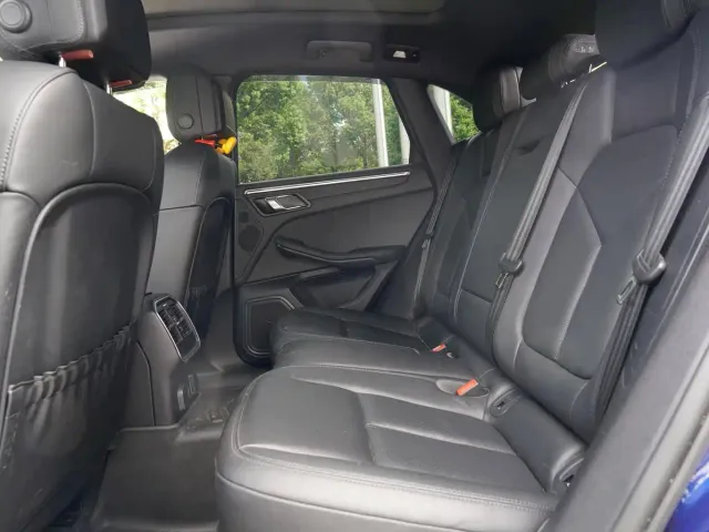 Porsche Macan — Фото автомобиля 11