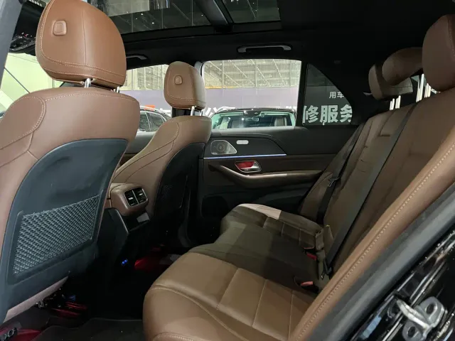 Mercedes-Benz GLE-Class — Фото автомобиля 10