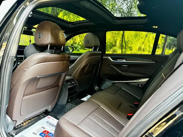 BMW 5 Series — Фото автомобиля 6