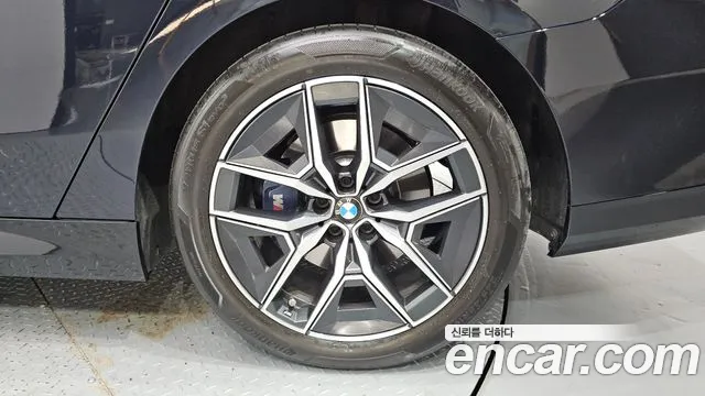 BMW 5 Series — Фото автомобиля 6
