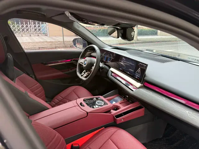 BMW 5 Series — Фото автомобиля 9