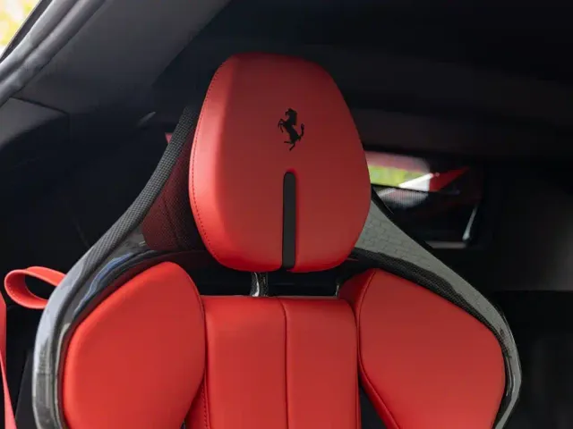Ferrari SF90 — Фото автомобиля 18