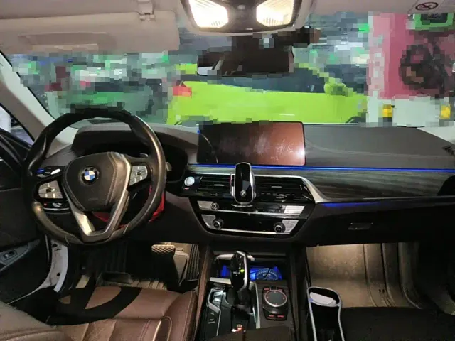 BMW BMW 5 Series 2022 Facelift 530Li Premium Luxury Package — Фото автомобиля 12