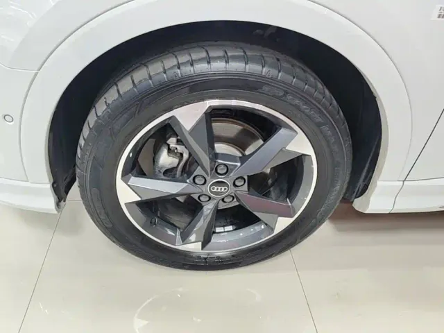 Audi Q3 — Фото автомобиля 22