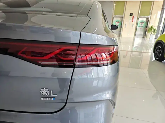 BYD Qin L — Фото автомобиля 7