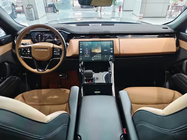 Land Rover Range Rover Sport — Фото автомобиля 12