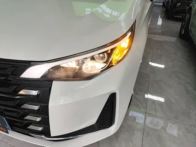 GAC Trumpchi M6 — Фото автомобиля 23