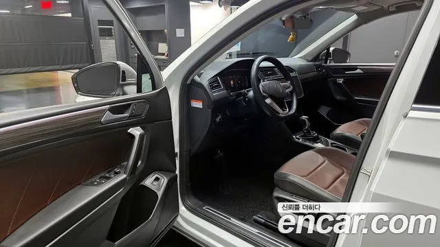 Volkswagen Tiguan — Фото автомобиля 10