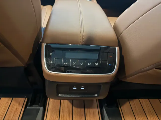 Nissan Terra — Фото автомобиля 9