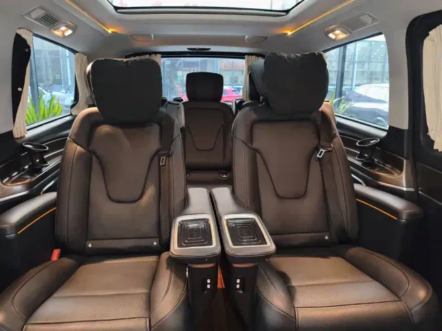 Mercedes-Benz V-Class — Фото автомобиля 17