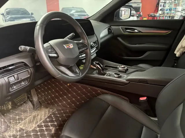 Cadillac CT5 — Фото автомобиля 2