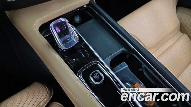 Вольво V60 — Фото автомобиля 9