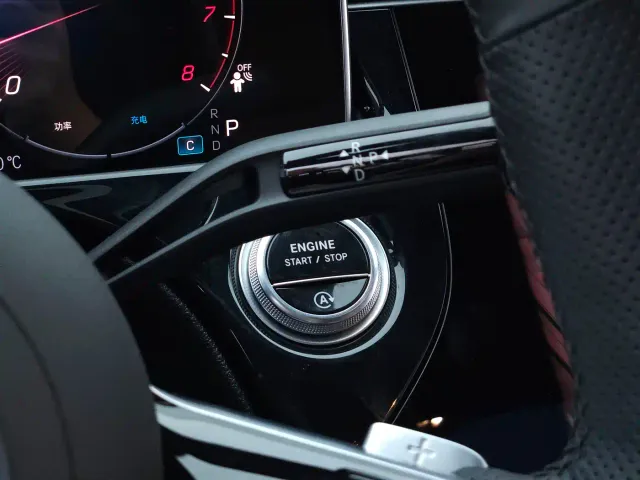 Mercedes-Benz E-Class — Фото автомобиля 19