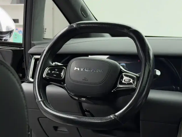 Hycan V09 — Фото автомобиля 15