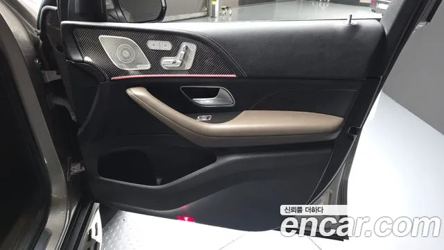 Mercedes-Benz GLE-Class — Фото автомобиля 21