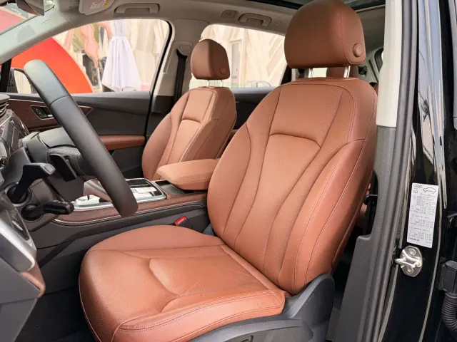 Audi Q7 — Фото автомобиля 25