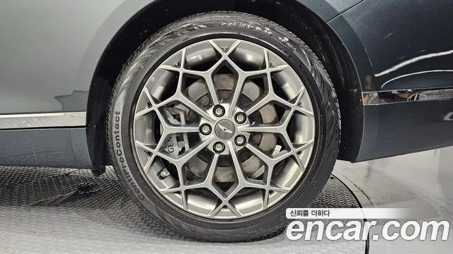 Genesis G80 Бензин 3.5 турбо AWD — Фото автомобиля 18