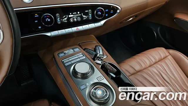 Genesis GV70 2.5T Бензин AWD — Фото автомобиля 7