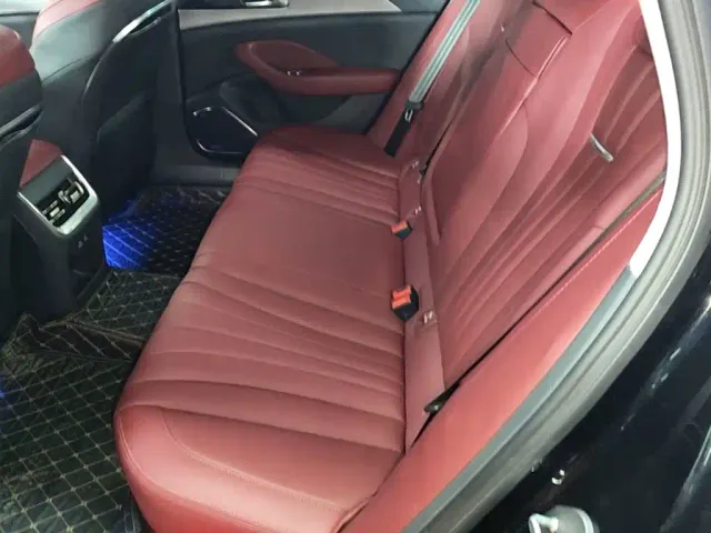 Hongqi H5 — Фото автомобиля 16