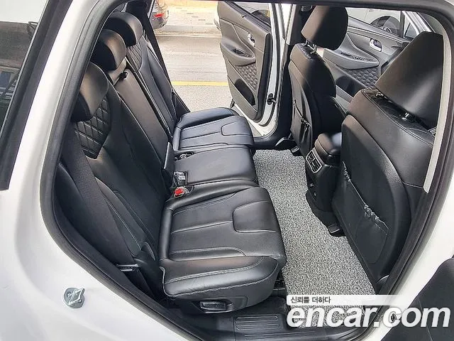 Hyundai Santafe — Фото автомобиля 16