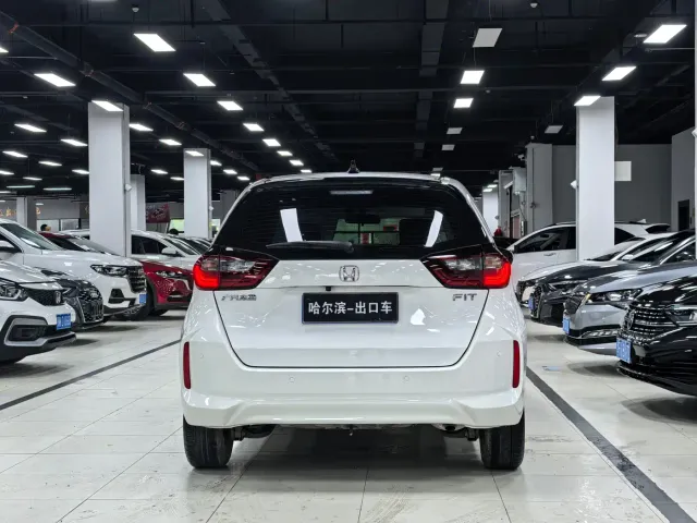 Honda Fit — Фото автомобиля 24