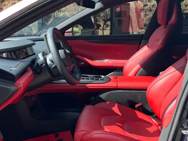 Xiaomi SU7 — Фото автомобиля 5