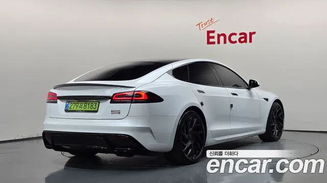 Tesla Model S — Фото автомобиля 2