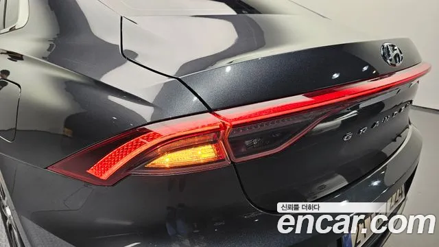 Hyundai Grandeur New — Фото автомобиля 8