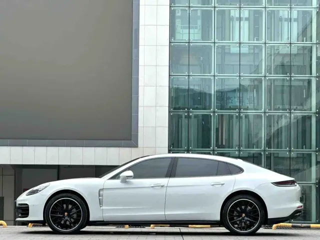 Porsche Panamera 2023 Panamera Executive Long Wheelbase 2.9T — Фото автомобиля 7