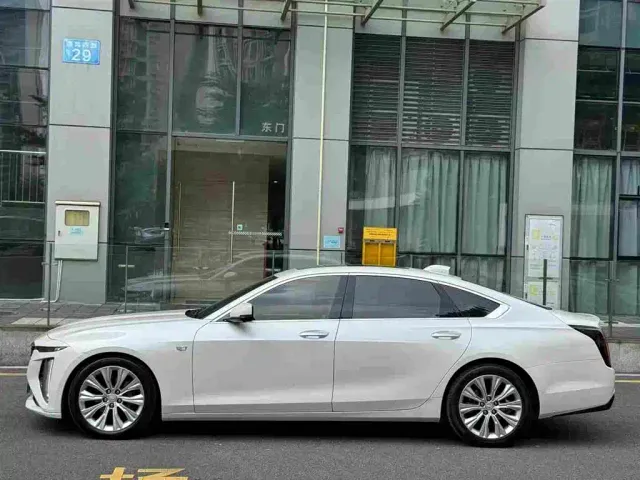Cadillac CT6 — Фото автомобиля 2