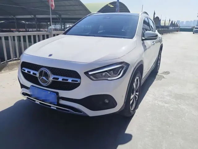Фотография автомобиля — Mercedes-Benz GLA-Class