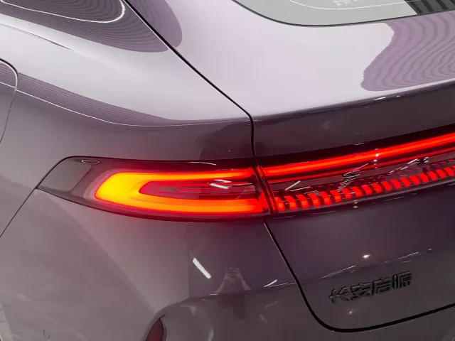 Changan Qiyuan A06 — Фото автомобиля 20