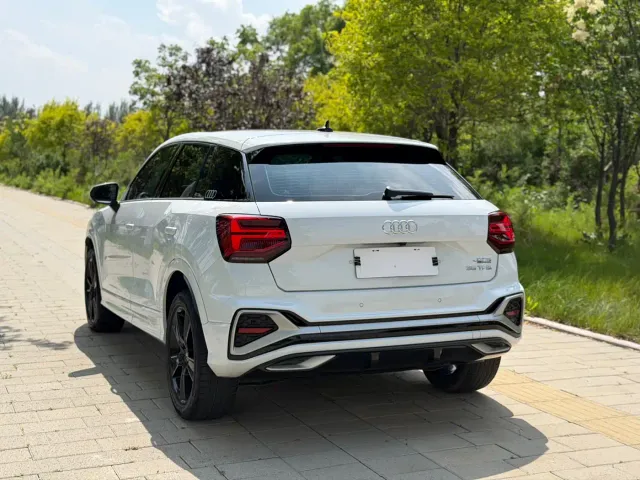 Audi Q2L — Фото автомобиля 24