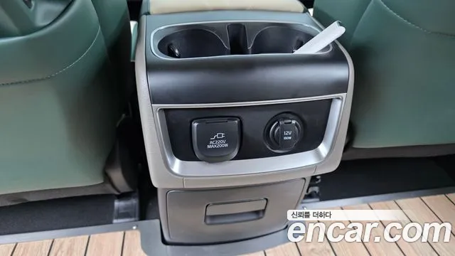 Kia Canival Новый Carnival 4 поколение Бензин 9 мест Hi-Limousine (Спецкузов) — Фото автомобиля 7