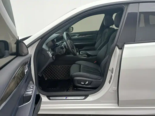 BMW 6 Series Gran Turismo — Фото автомобиля 7