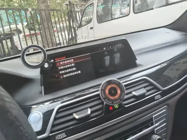 BMW 7 Series — Фото автомобиля 13