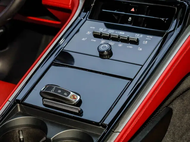 Porsche Panamera — Фото автомобиля 15