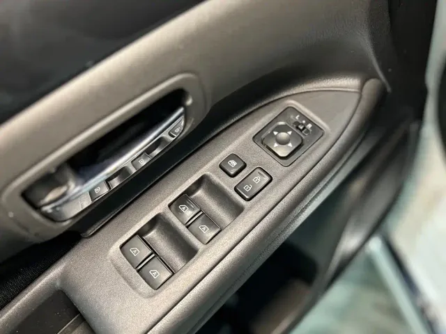 Mitsubishi Outlander — Фото автомобиля 21