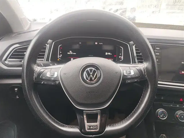Volkswagen T-Roc — Фото автомобиля 4