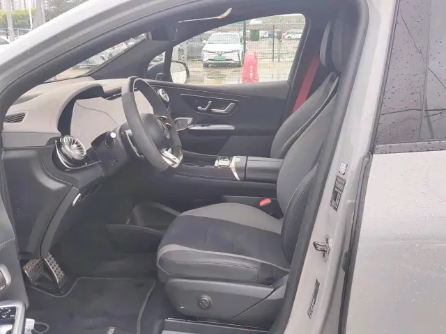 Mercedes-Benz EQE SUV AMG — Фото автомобиля 3