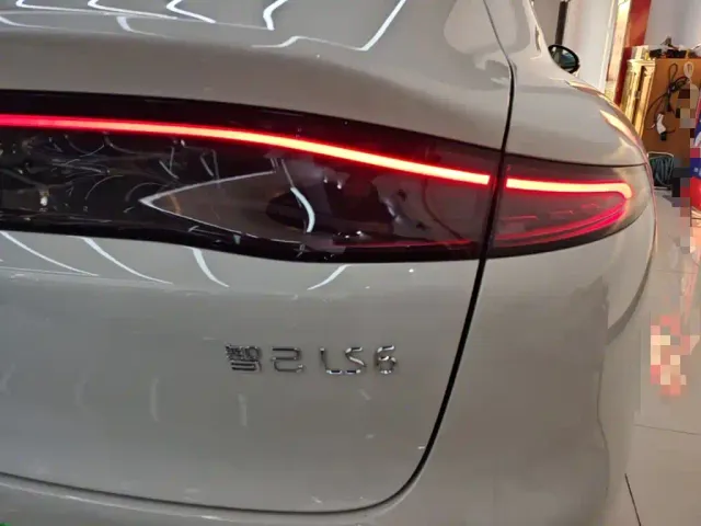 IM Motors LS6 — Фото автомобиля 7