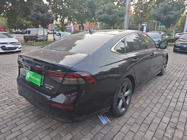 Honda Accord — Фото автомобиля 6